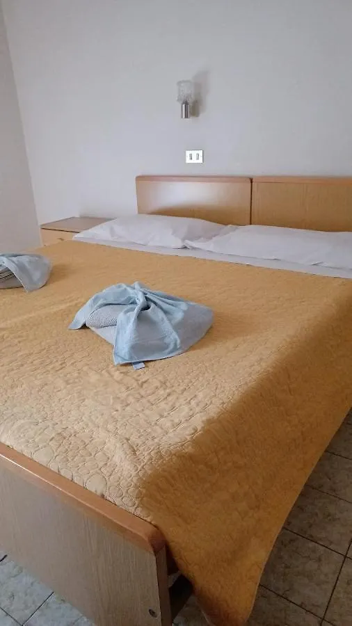 **  Hotel Villa Del Prato Cucina Romagnola E Possibilita Pacchetto Spiaggia Bellariva Di Rimini Italy