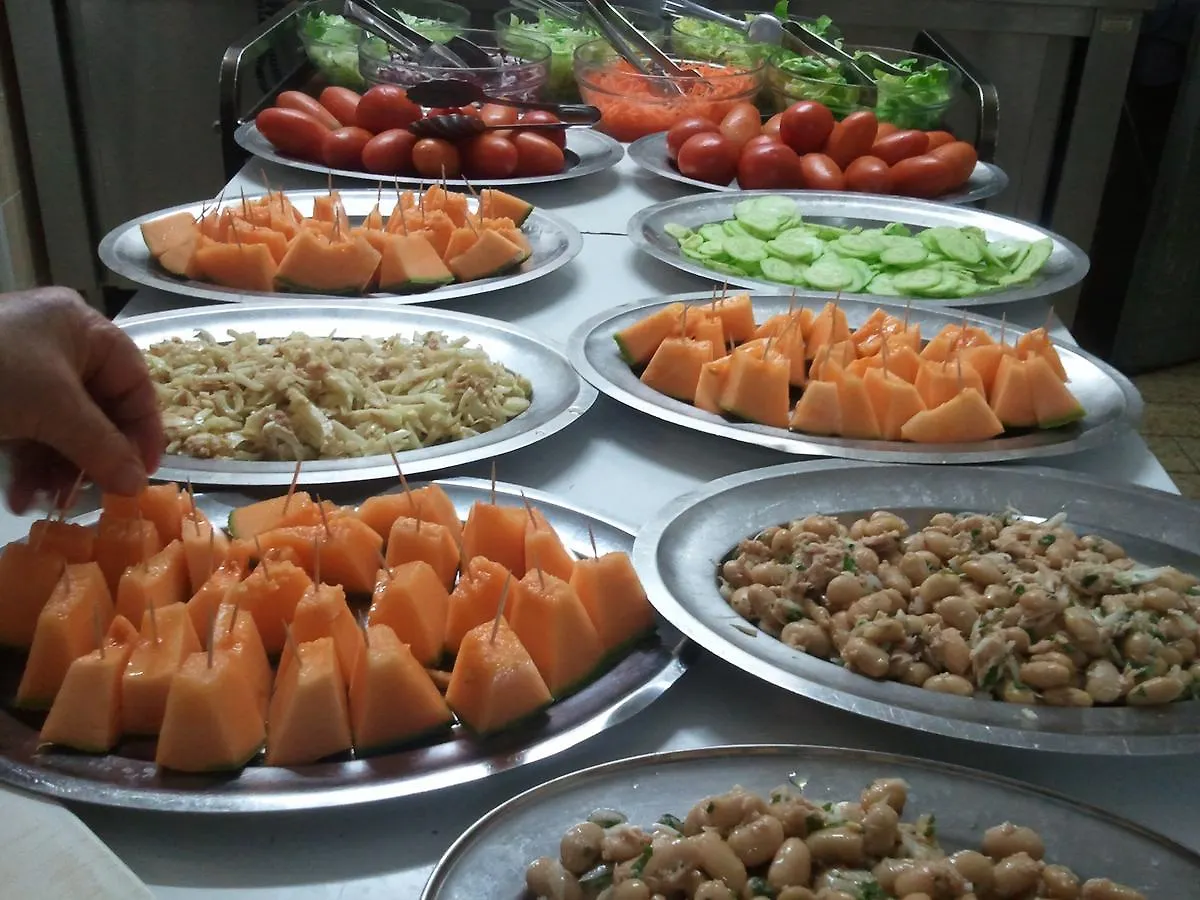 Hotel Villa Del Prato Cucina Romagnola E Possibilita Pacchetto Spiaggia Bellariva Di Rimini 2*,